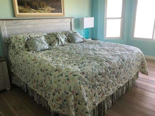 4760 San Sebastian Dr, Oxnard CA 93035-3640 exterior