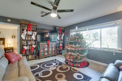 3570 20 Ave, Naples FL 34120-6324 exterior