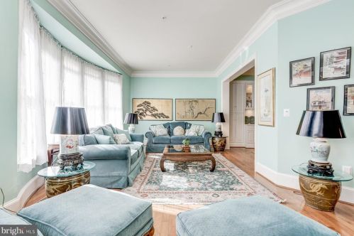 12561 Ansin Cir Dr, Rockville MD 20854-6912 exterior