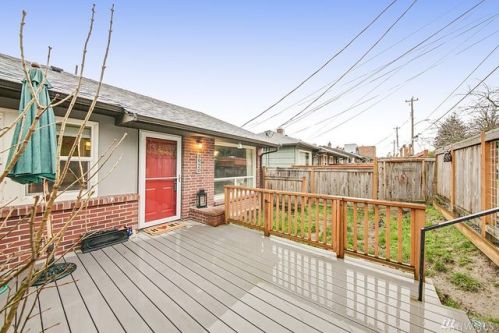 3920 14 Ave, Seattle WA  98108-1428 exterior