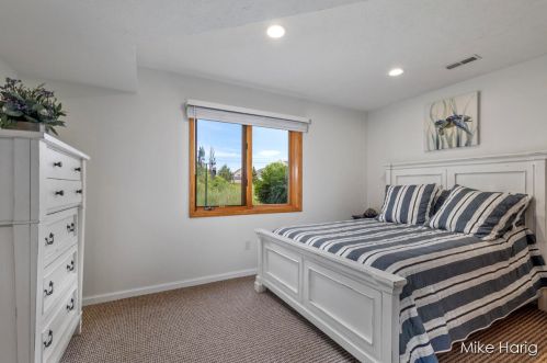 1631 Lisa Dr, Byron Township MI 49315-8122 exterior