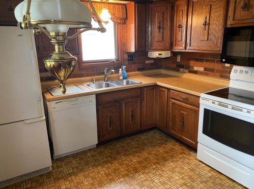 2159 93rd St, Milwaukee, WI 53226-2607