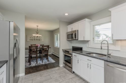 43 Arcadia Dr, Huntington Station NY  11746-6935 exterior