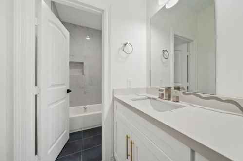 8610 Cross Country Dr, Humble TX 77346-6115 exterior