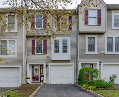 78 Tiffany Blvd, Newark, NJ 07104-2427