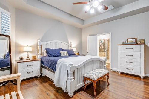 3310 Pne Chase Dr, Montgomery TX 77356-7900 exterior