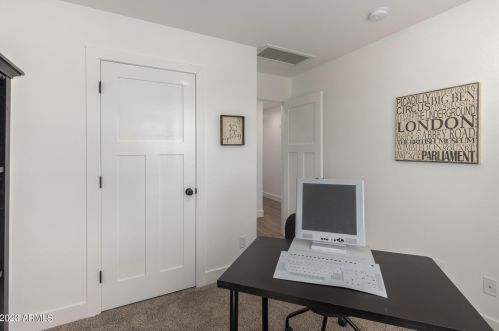 4215 19 Pl, Phoenix AZ 85040-1407 exterior