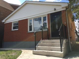 2642 Meade Ave, Chicago IL  60639-1118 exterior