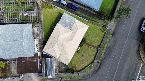 3230 Carlos Long St, Honolulu, HI 96816-3131