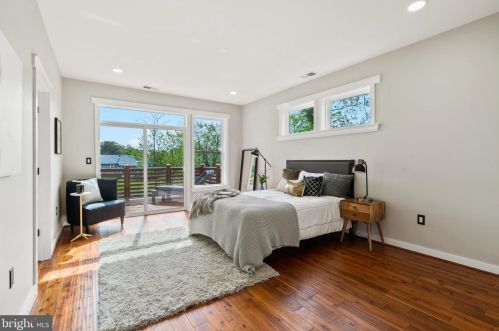 2216 30th St, Washington DC  20020-3369 exterior