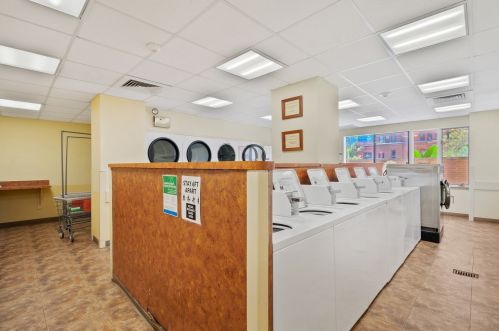 801 Plymouth Ct, Chicago IL 60605-2001 exterior