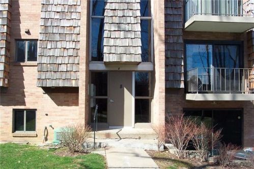 824 Frst Grn Dr, Moon Twp PA  15108-2764 exterior