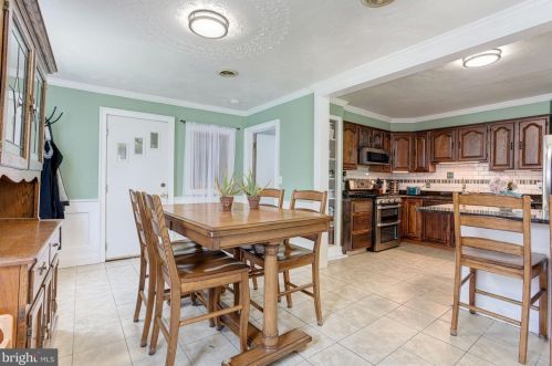 804 Casual Ct, Glen Burnie MD 21061-2105 exterior