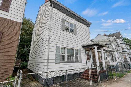 29 Ryerson Ave, Paterson, NJ 07508-1021
