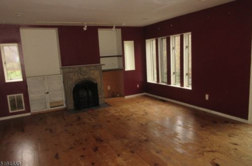 17 Tranquility Rd, Andover NJ 07821-4533 exterior