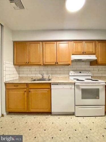 3912 Chaco Rd, Alexandria VA 22312-1029 exterior