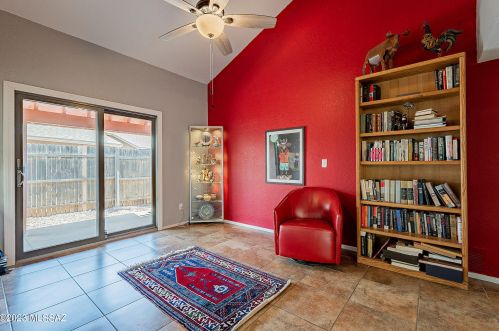 4712 Courtney Dr, Tucson AZ 85705-4822 exterior