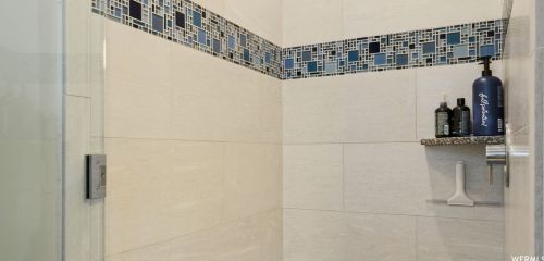 1925 Foxmoor Cir, Sandy UT 84092-5265 exterior