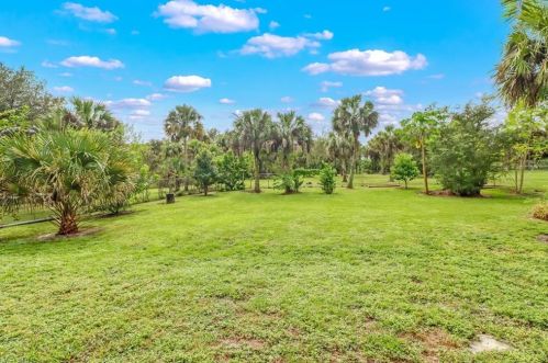 3520 20 Ave, Naples FL 34117-9197 exterior