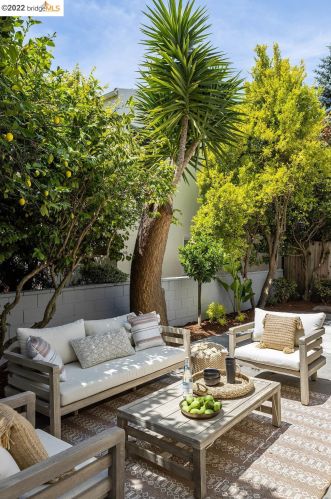 20 Hopkins Ct, Berkeley CA 94706-2511 exterior