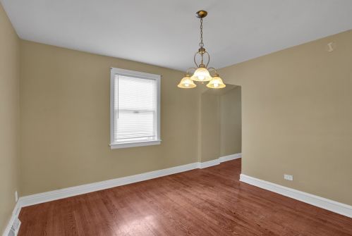 353 124 St, Chicago IL 60628-7214 exterior