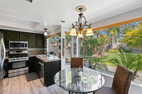 29714 Dawncrest Cir, Temecula CA 92591-1879 exterior