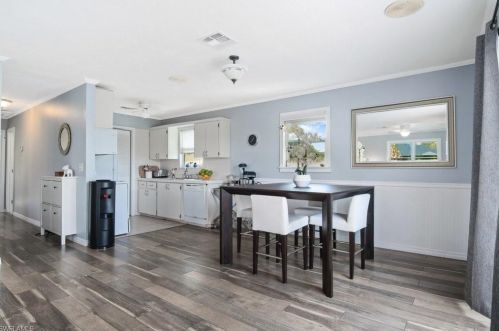 193 Cocohatchee St, Naples FL 34110-1608 exterior