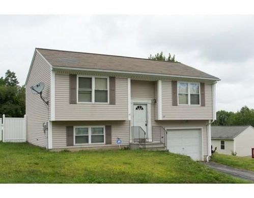 77 4th St, Worcester, MA 01602-3193