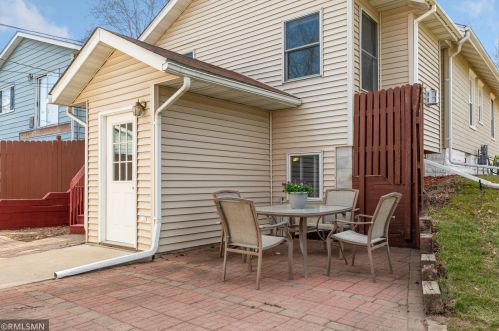 516 17 Ave, South Saint Paul MN 55075-1527 exterior