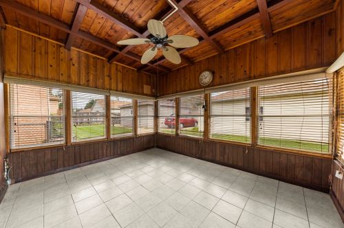 11643 Campbell Ave, Chicago IL 60655-1530 exterior