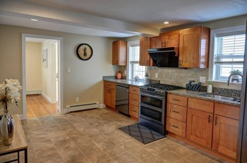 131 Wilson Ave, Quincy MA 02170-1037 exterior