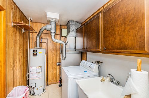 2840 10 Ave, Broadview IL 60153-1926 exterior