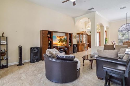 1137 Brantley Est Dr, Altamonte Springs FL 32714-5617 exterior