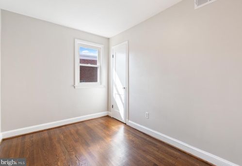 110 54th St, Washington DC 20019-6561 exterior