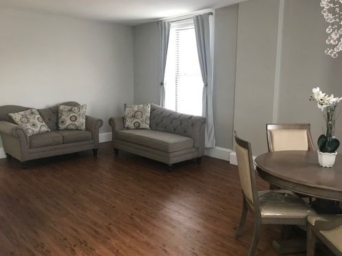 140 Chestnut St, Springfield, MA 01103-1549