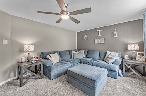 1421 Harris Ave, Pittsburgh PA 15205-3946 exterior