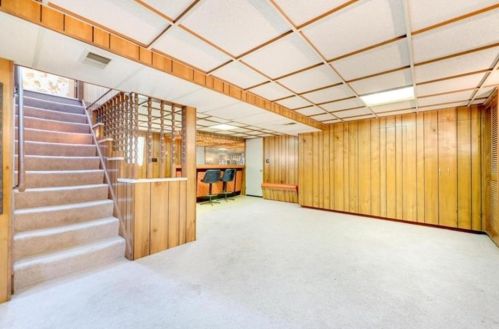 522 Barbara Dr, Pittsburgh PA  15227-4404 exterior