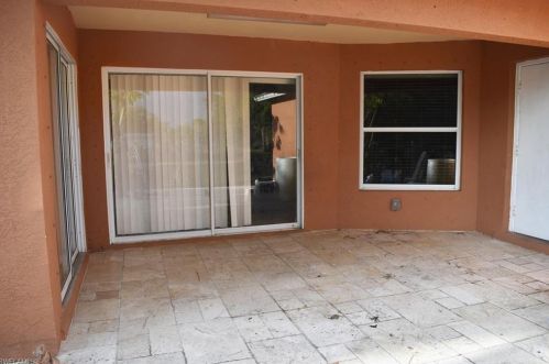 2370 6 Ave, Naples FL 34120-5092 exterior