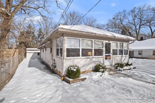 1013 Short St, Grand Rapids, MI 49503-1934