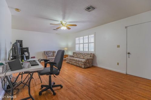 4701 40 Dr, Phoenix AZ 85019-1428 exterior