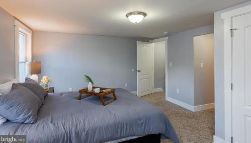 328 Walnut St, Lancaster PA  17602-2404 exterior