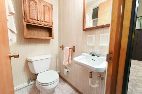 5909 Interboro Ave, Pittsburgh PA 15207-2266 exterior