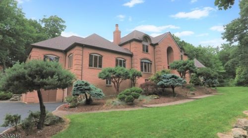 780 Shore Dr, Kinnelon, NJ 07405-2120