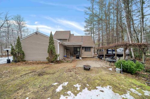 17 Hooksett Tpke, Concord NH  03304-4415 exterior