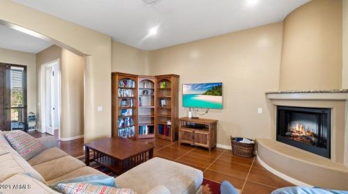 37243 19 Ave, Phoenix AZ 85086-9154 exterior