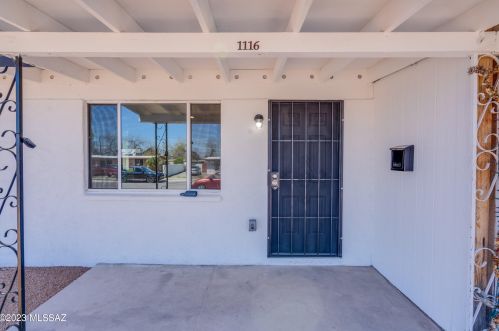 1116 Kentucky St, Tucson, AZ 85714-3227