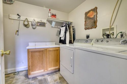 38 Sedgewick Rd, Poughkeepsie NY 12603-6300 exterior