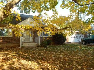 1271 Spring Valley Rd, Bethlehem, PA 18015-5744