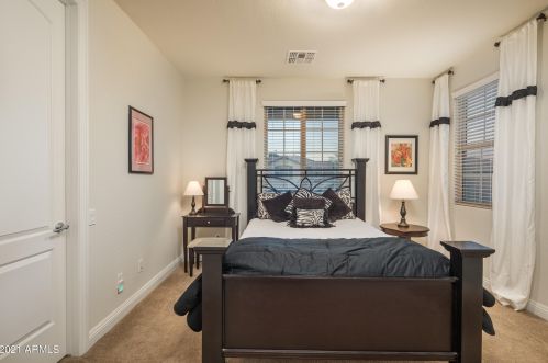 3753 Ember Glow Way, Phoenix AZ 85050-4928 exterior