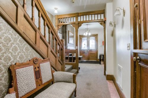 78 Maple St, Springfield MA 01105-1858 exterior